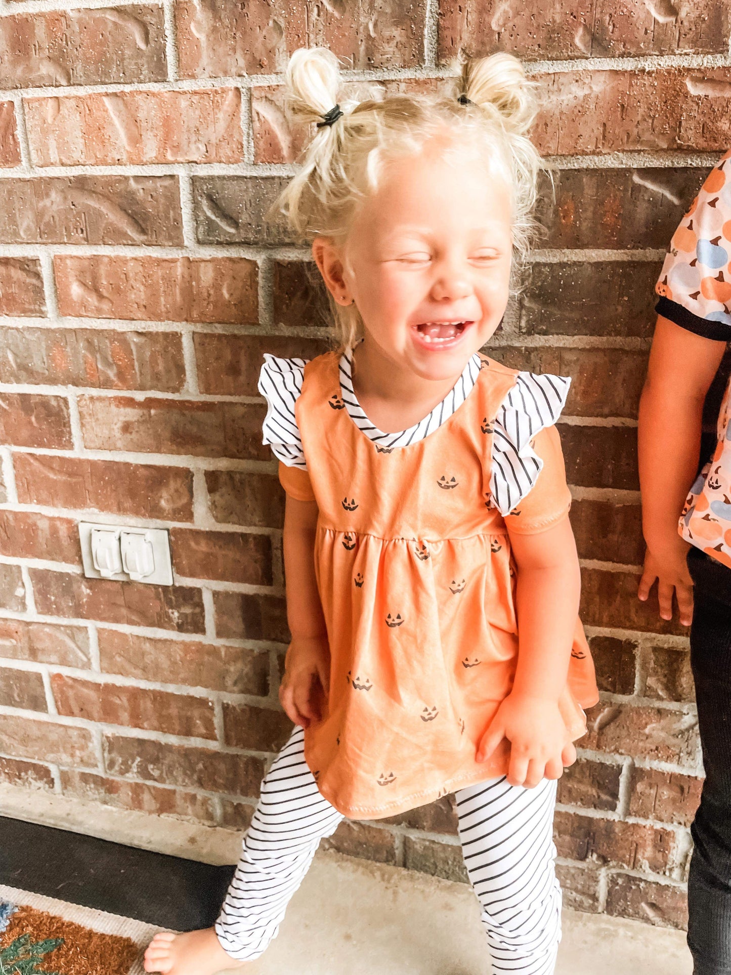 Girl's Halloween Pumpkin Faces Outfit